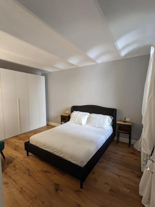 New Stylish 3-room On Lungarno Apartment *